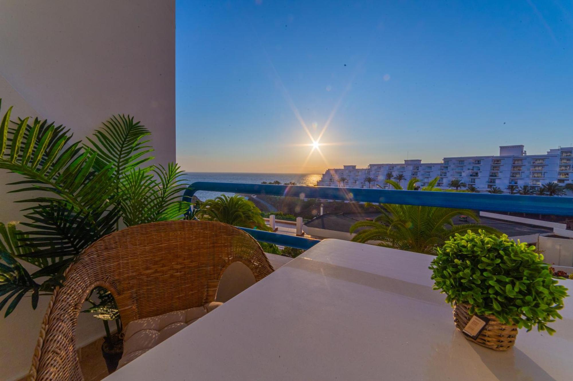 Sunset Escape Apartment Playa Paraiso  Exterior photo